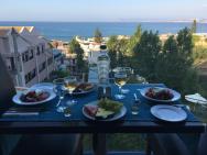 Výhled z hlavní restaurace Galini Sea View.