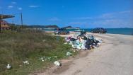 Problém celého ostrova jsou odpadky...