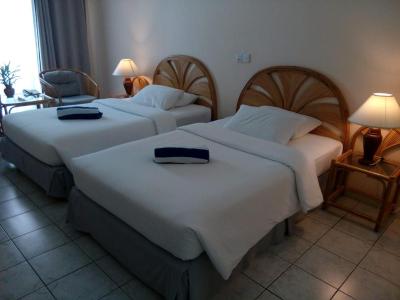 Prohlídka hotelu Holiday Island *****