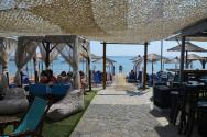 Studia Nikos plážová restaurace