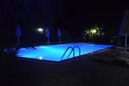 Studia Nikos bazén