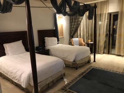 Hotel Sharq Village Spa*****