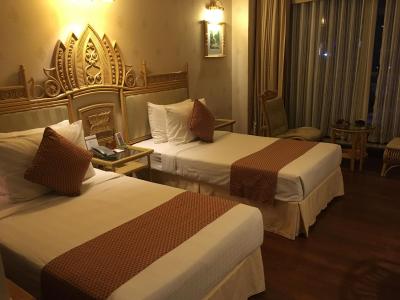 Hotel s úžasným výhledem na město a řeku