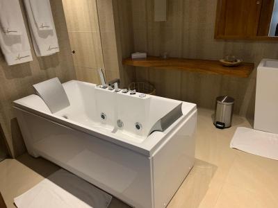 Hotel Pandanus Beach Resort