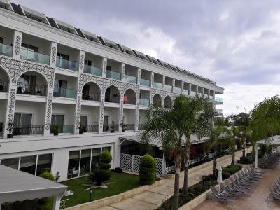 Pěkný zrekonstruovaný hotel