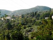 Panorama vesničky a hor