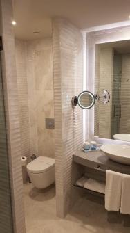 Hotelový pokoj Concorde - toaleta