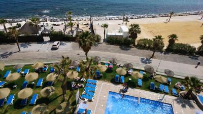 Pěkný hotel na okraji města Benalmádena