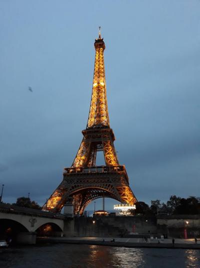 Eurodisneyland s návštěvou Paříže a Versailles, Fontainebleau