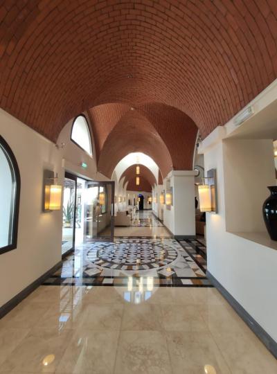 Cove Rotana Resort 5*