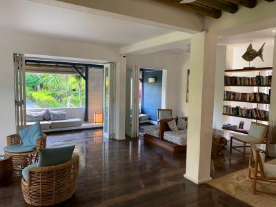 Útulný písečný hotel 