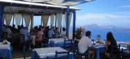 Taverna na Santorini, najlepší grécky šalát a kalamáre. Ďakujeme flyhippos.com