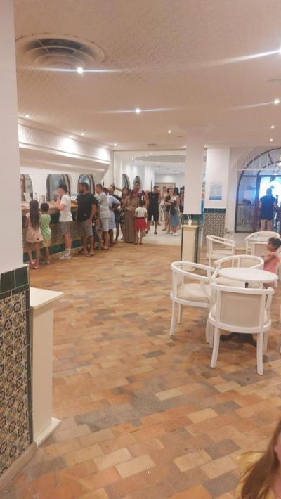 Zkažená dovolená,  utíkejte!