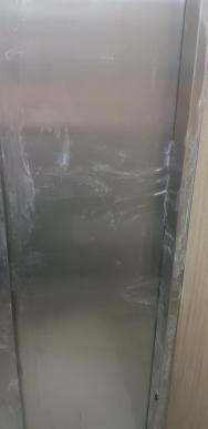 vnitřek výtahu