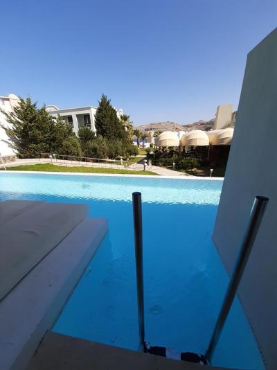 Bohužel zklamání z 5*