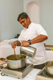 Ajurvédsky šéfkuchár zo Srí Lanky Nalin. 