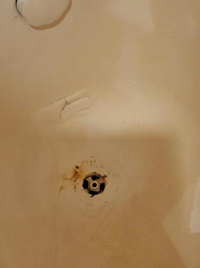 Zklamání, nedoporučuji 