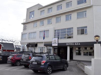 Pěkné ubytování vč. snídaně, horší služby (mizerný itinerář programu CK)