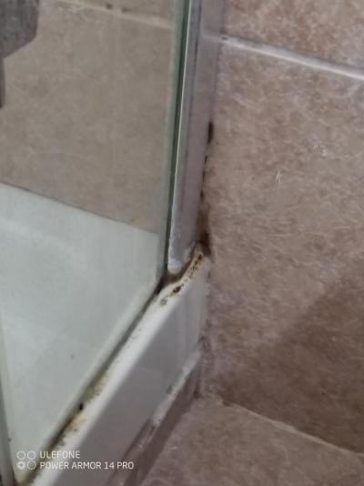 Katastrofa Bali Beach a Sofia village 