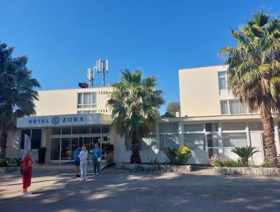 Prohlídka hotelu Zora ***