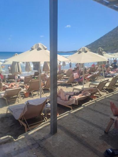 Hotel neodpovídá uvedeném vysokému hodnocení